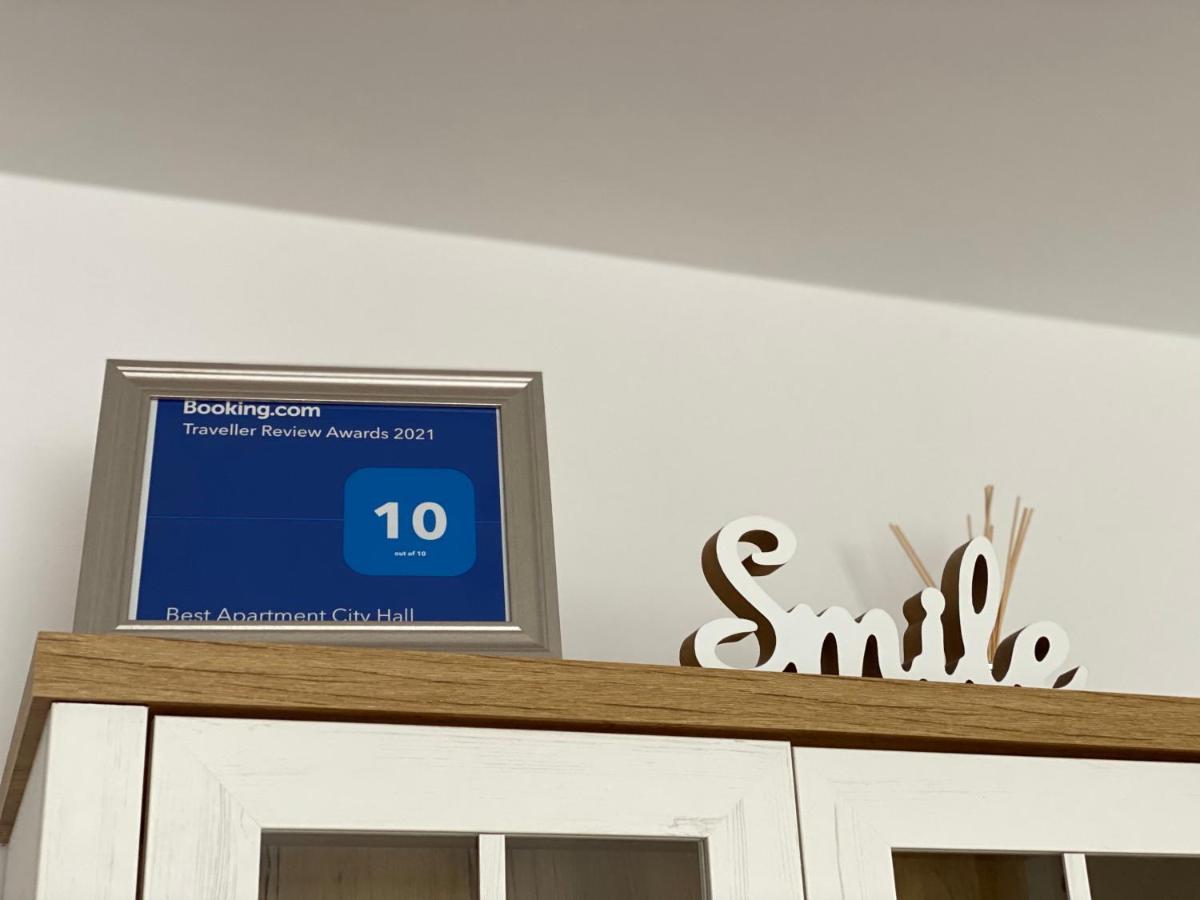 Best Apartment City Hall Сучеава Екстериор снимка